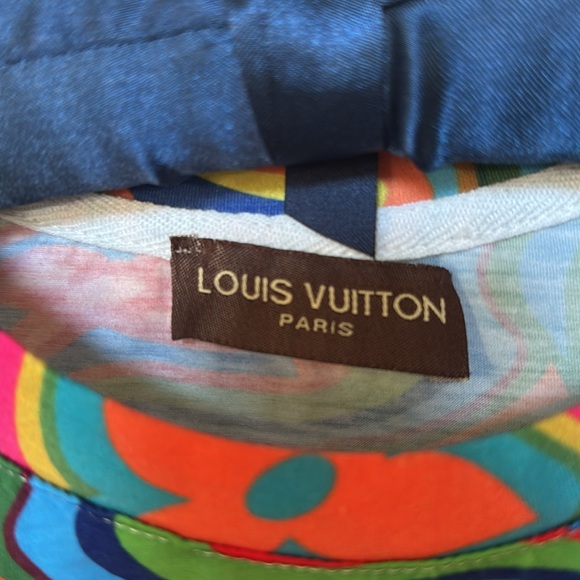 Faux but Fabulous Louis Vuitton Multicolor Psychedelic Monogram T-shirt. Size L - Picture 3 of 9
